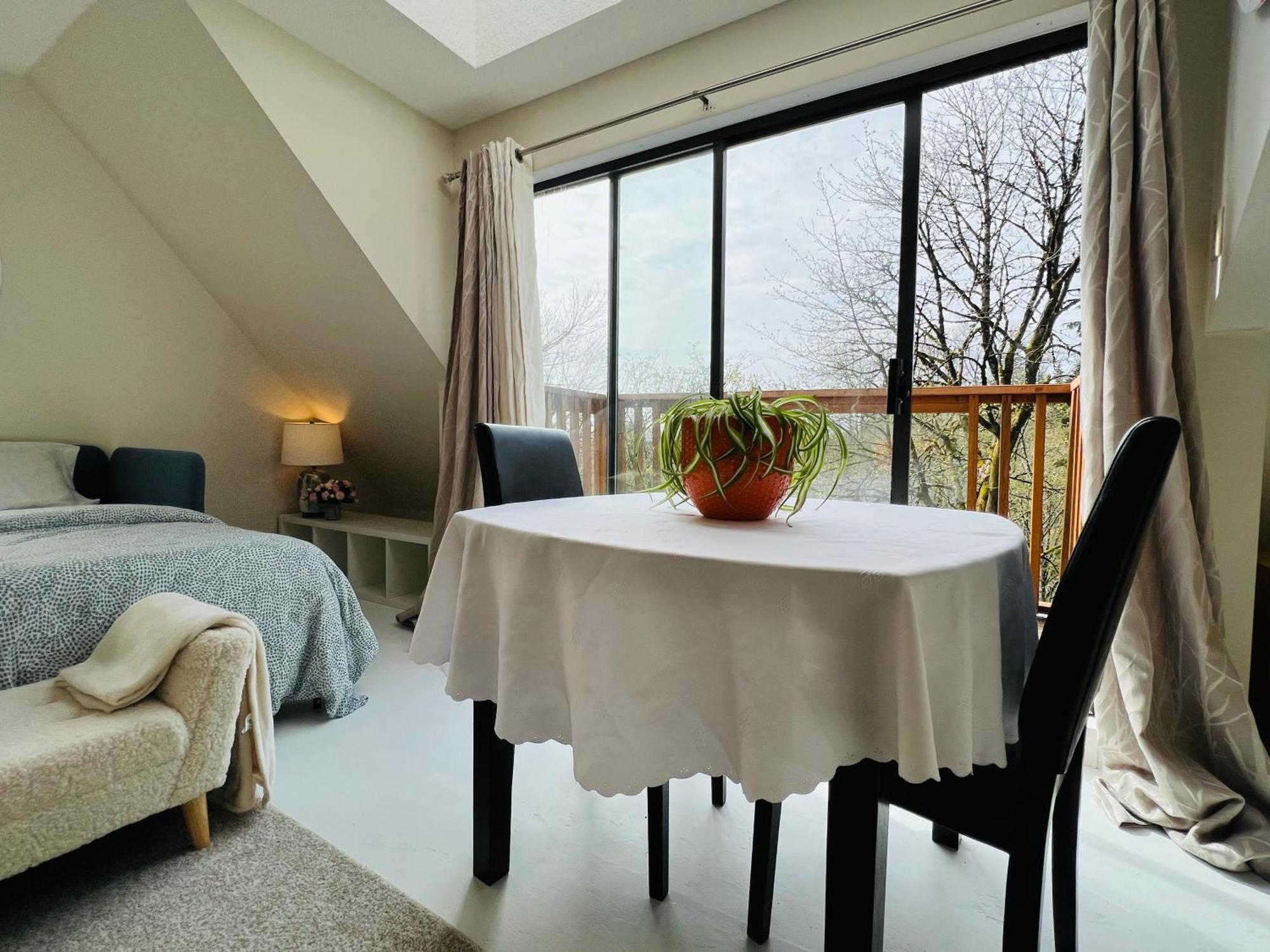 Creekside City Center Suite North Vancouver Ngoại thất bức ảnh